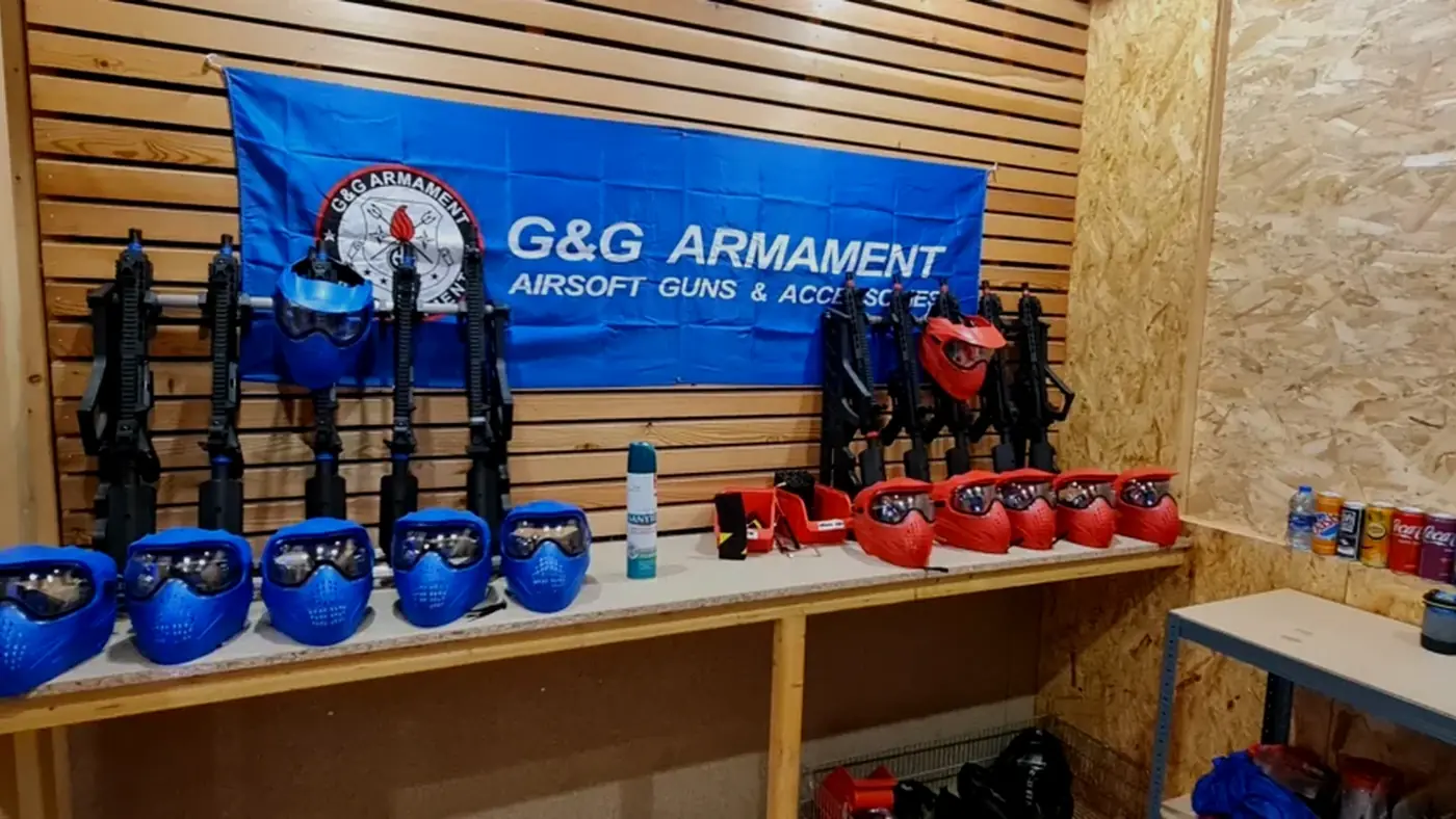 Terrain CQB et zone équipement